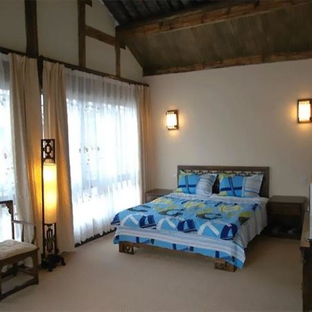Golden Waterfront Inn Lijiang  Buitenkant foto