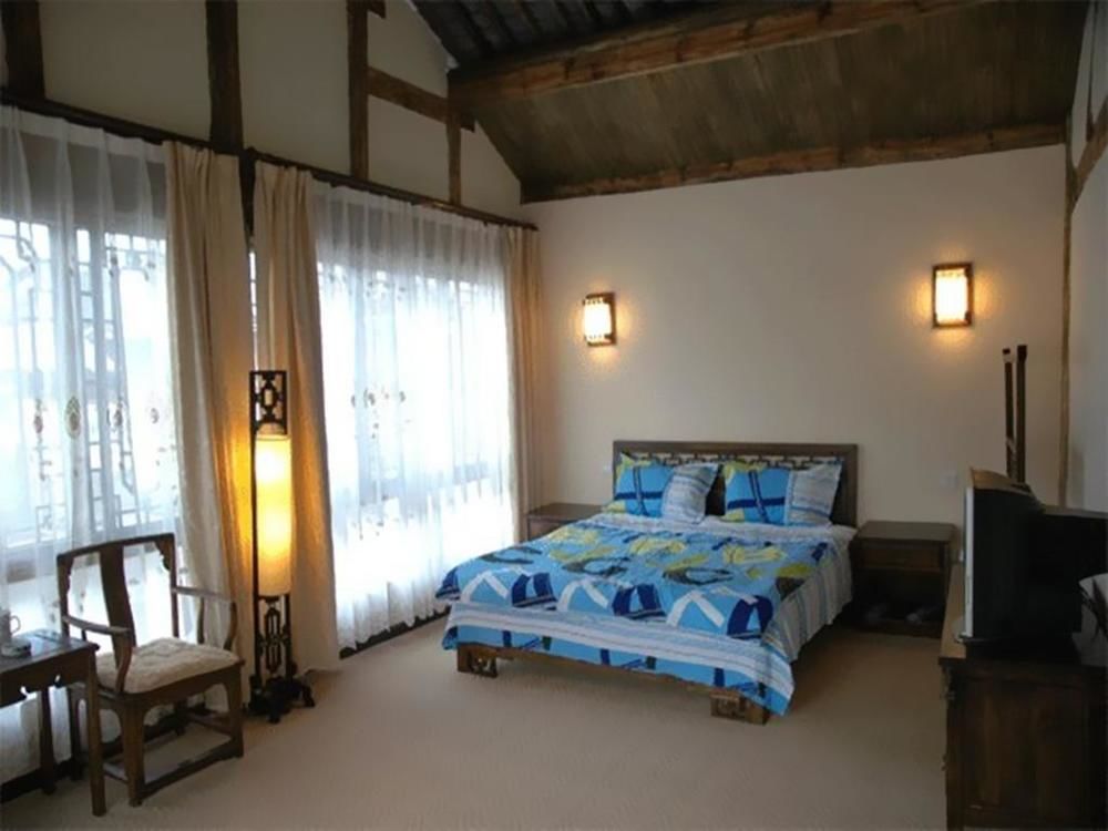 Golden Waterfront Inn Lijiang  Buitenkant foto